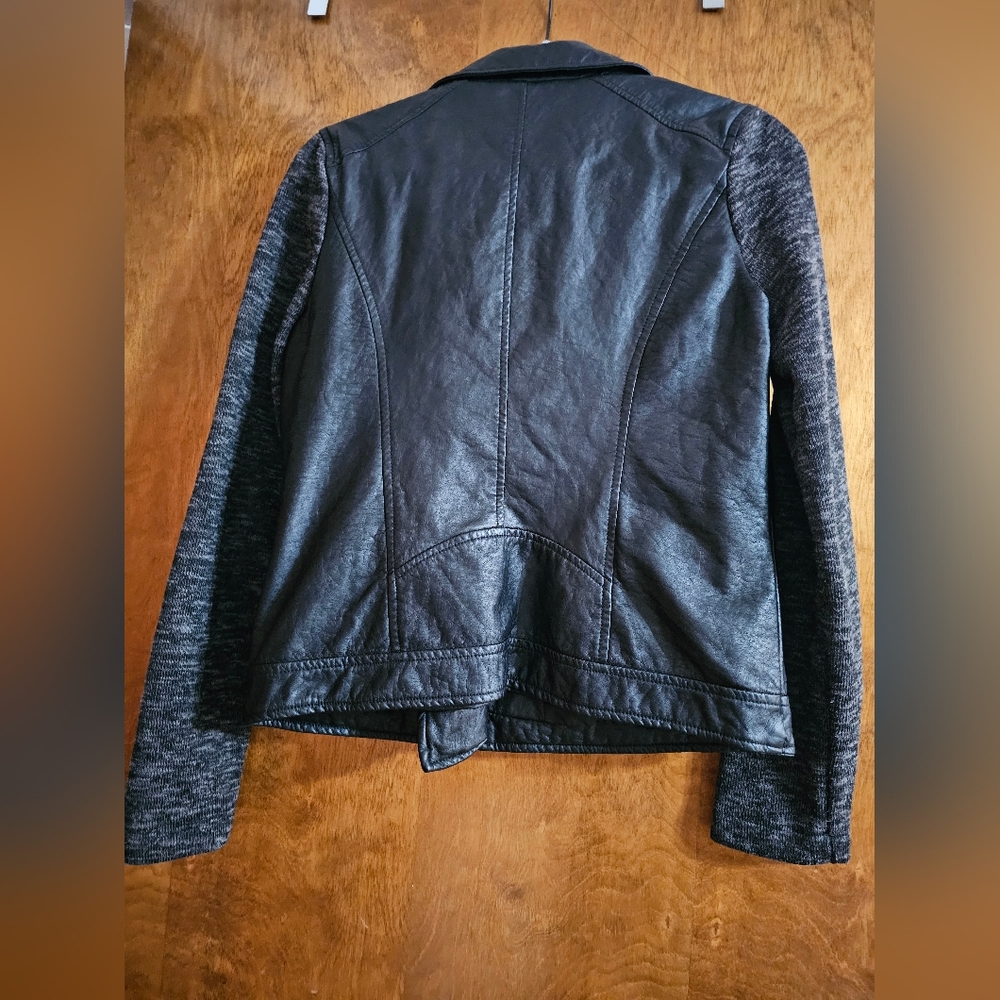 Jacket - Picture 2 of 3